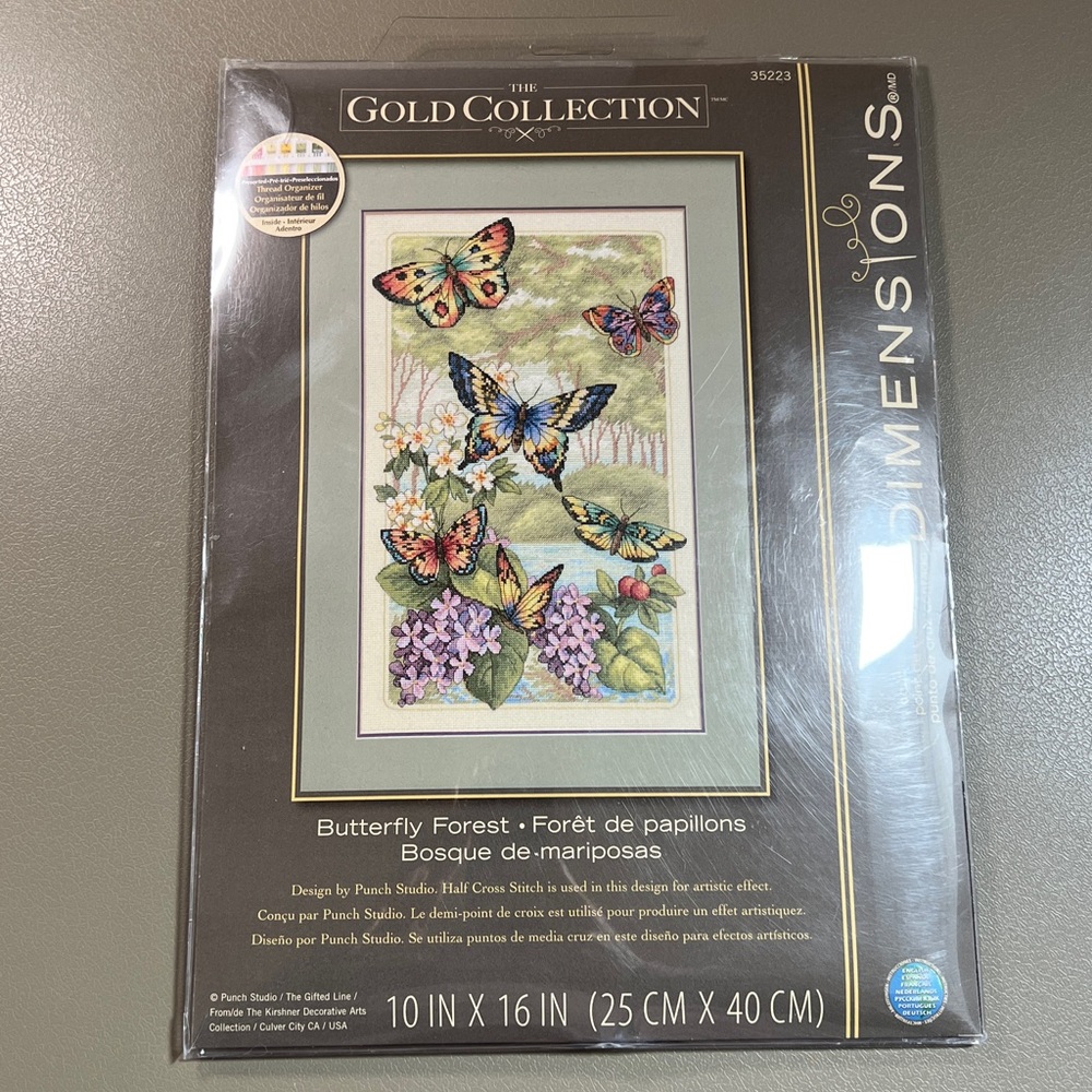 Dimensions Gold Collection
Butterfly Forest - Picture 4 of 6